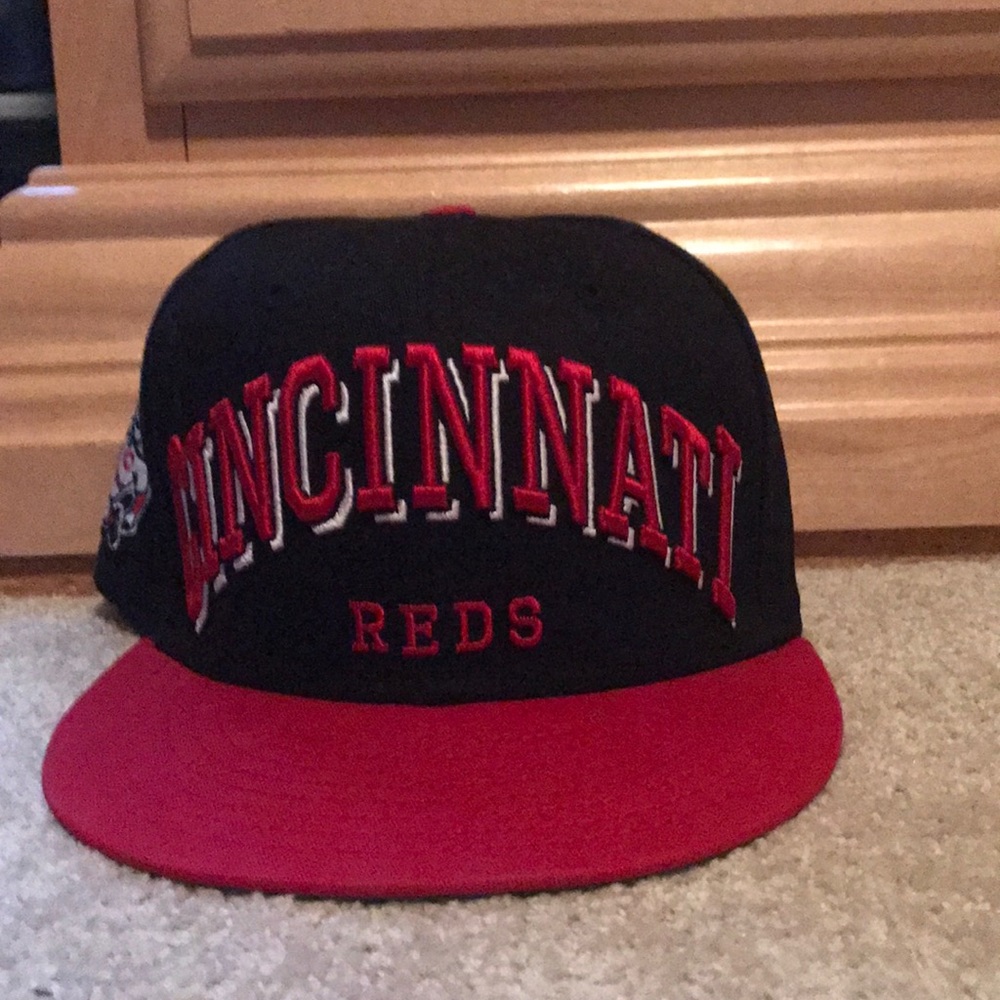 CINCINNATI Reds new era hat